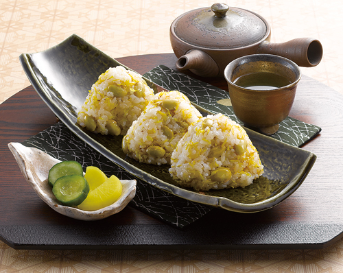 小菊の枝豆おにぎり・写真